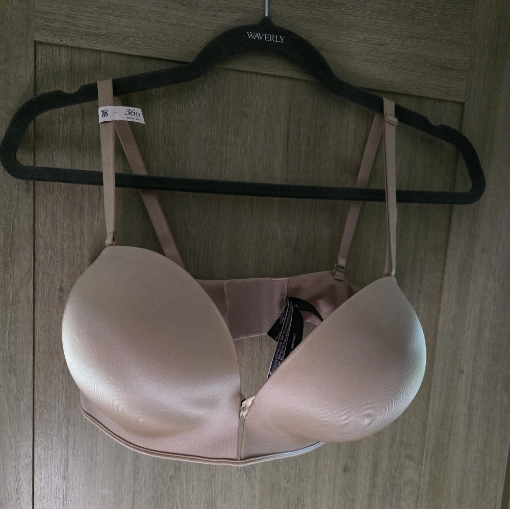 Victoria's Secret Tan Extreme Push Up Convertible Bra